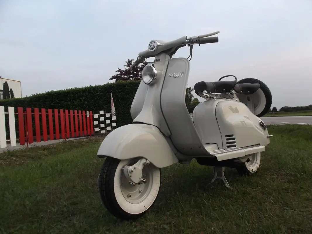 Lambretta grigio chiaro